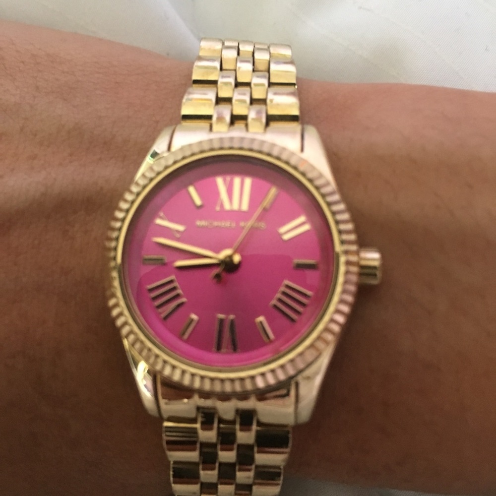 Michael Kors pink and gold watch - Picture 2 of 5